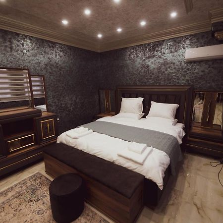 Hotel Premium Pristina Esterno foto