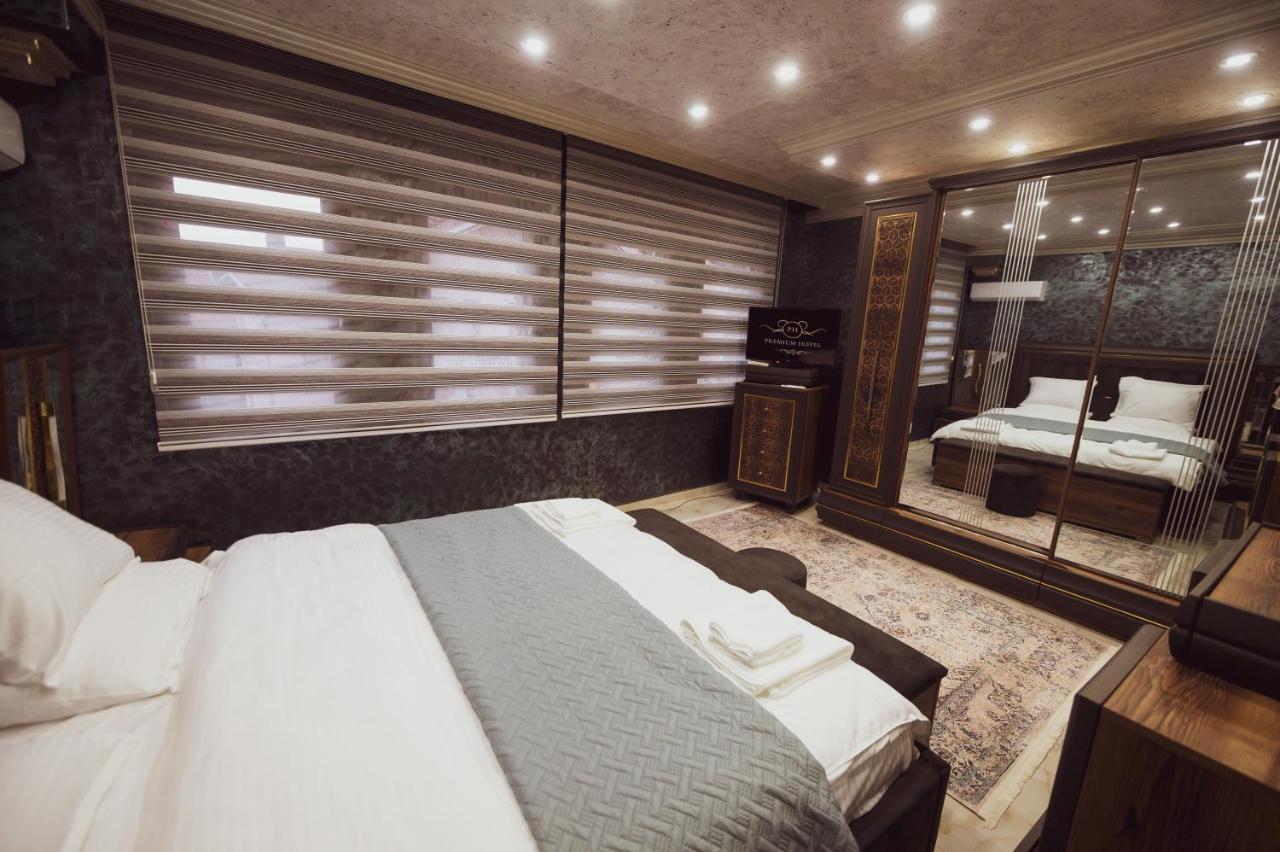 Hotel Premium Pristina Esterno foto