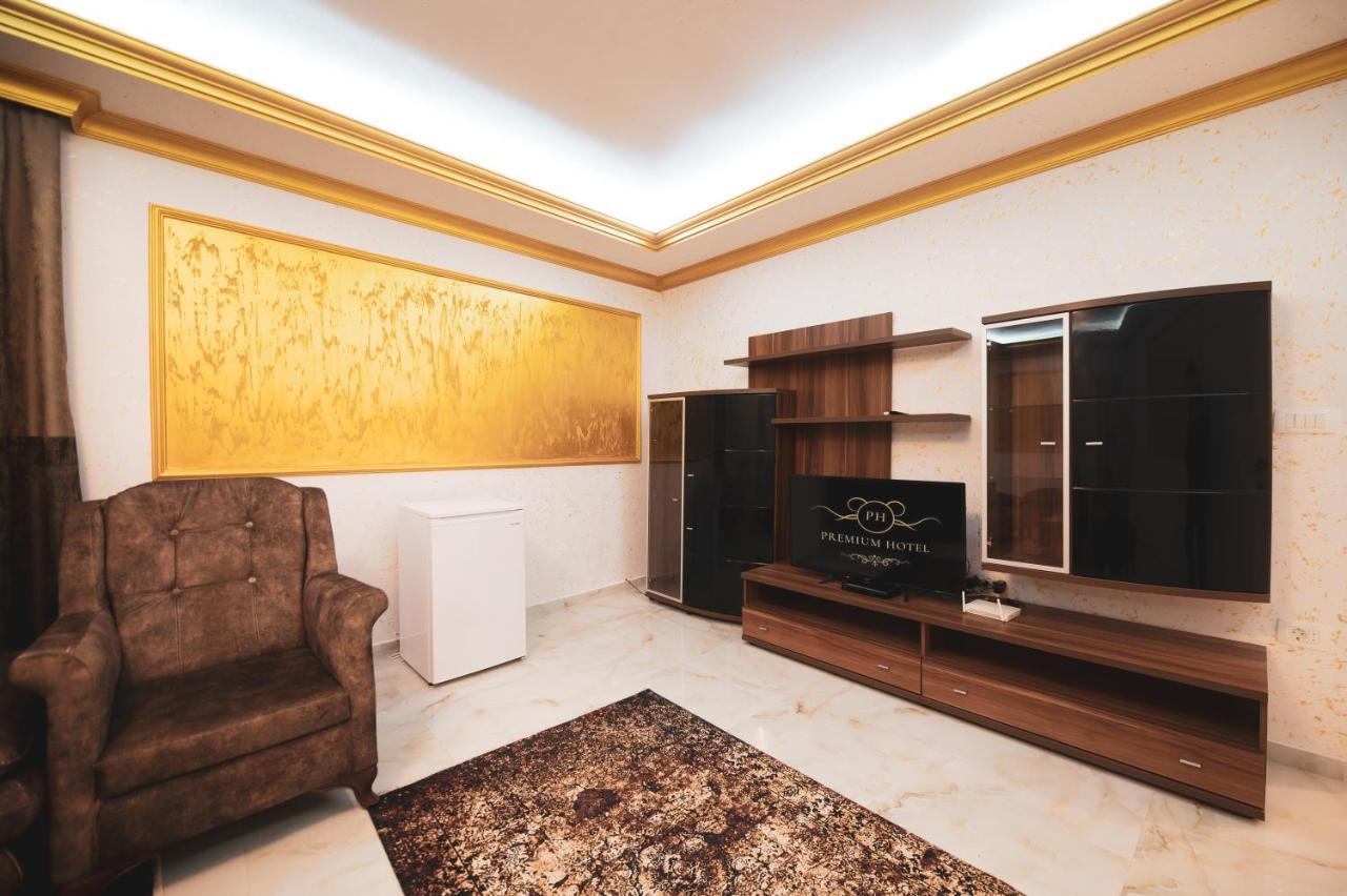 Hotel Premium Pristina Esterno foto