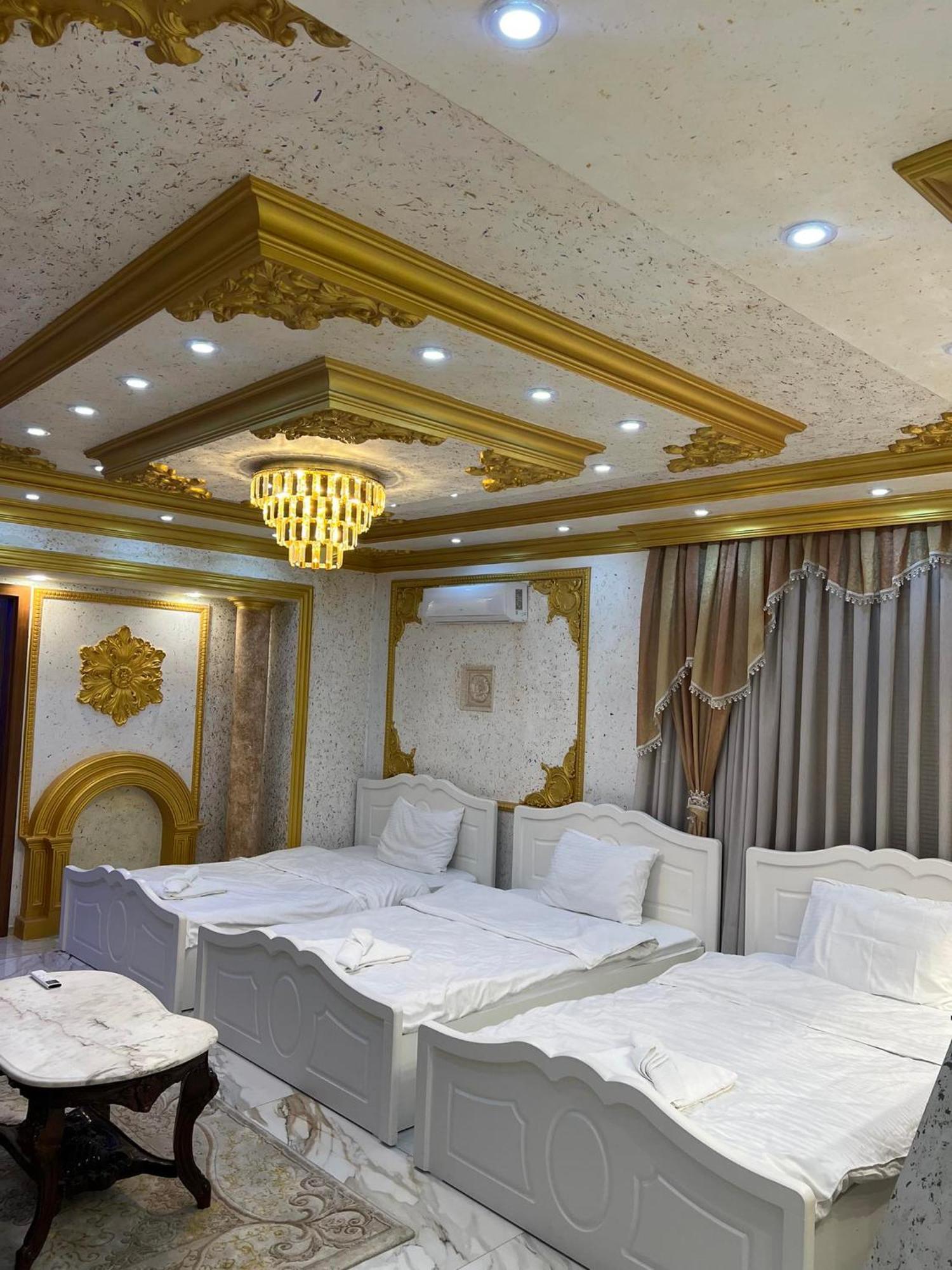 Hotel Premium Pristina Esterno foto