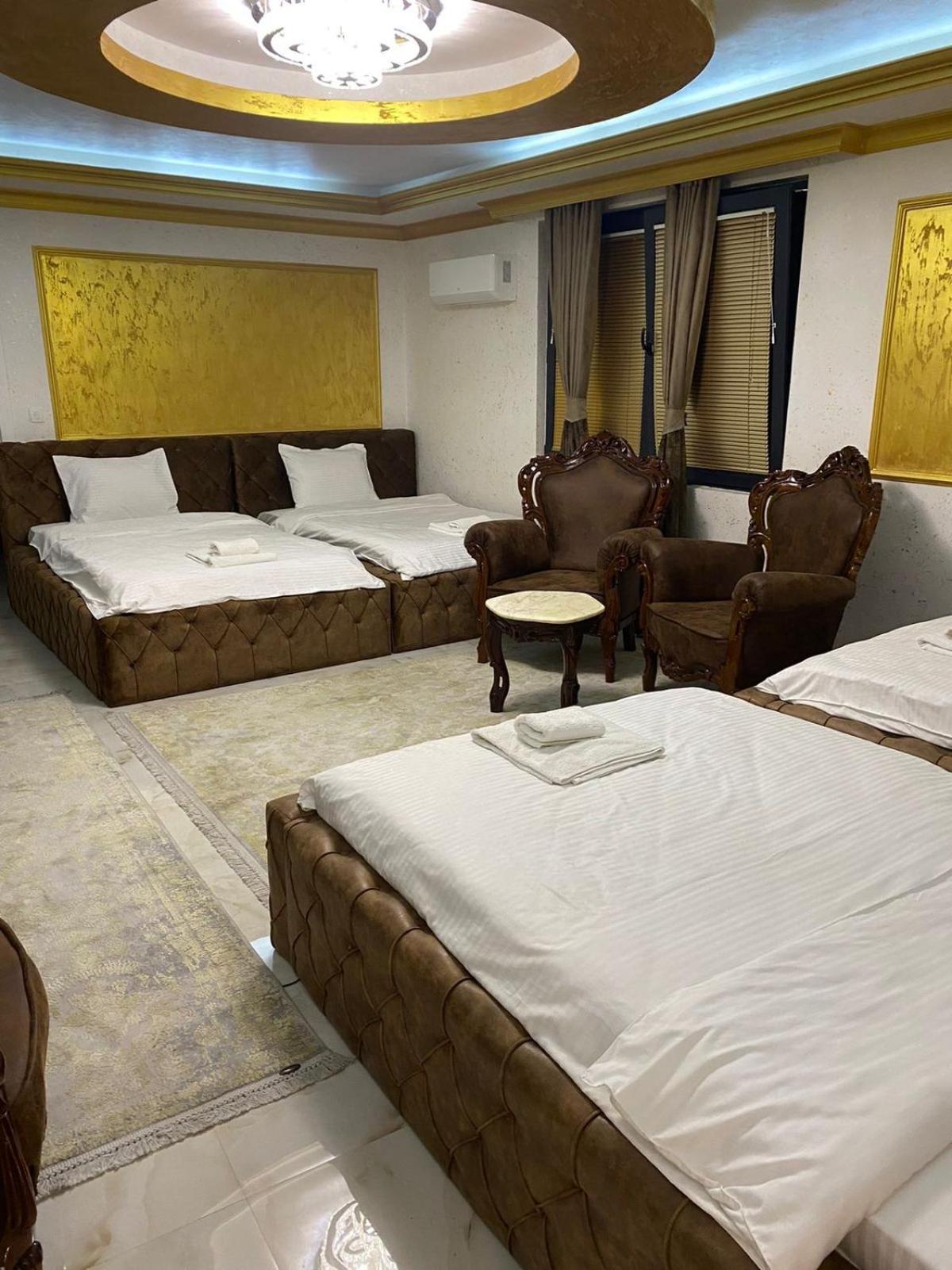 Hotel Premium Pristina Esterno foto