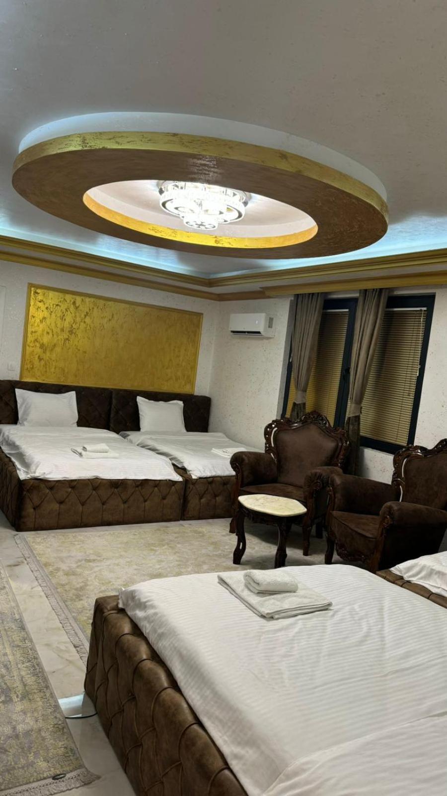 Hotel Premium Pristina Esterno foto
