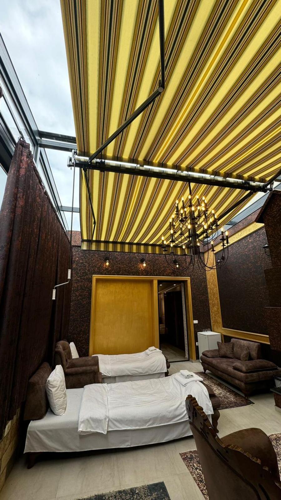 Hotel Premium Pristina Esterno foto
