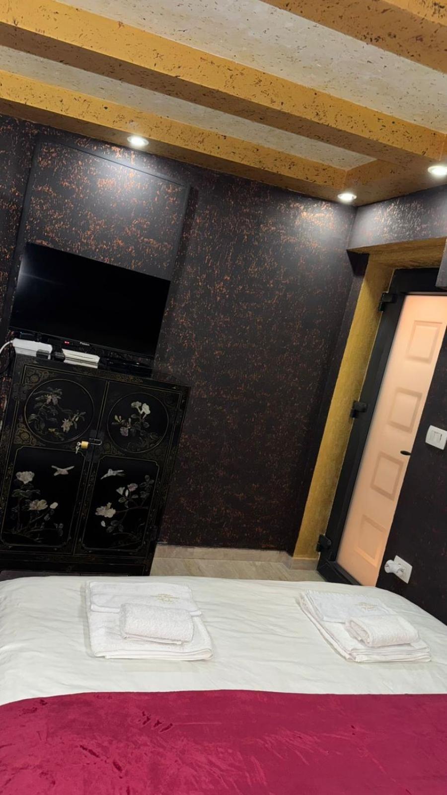 Hotel Premium Pristina Esterno foto